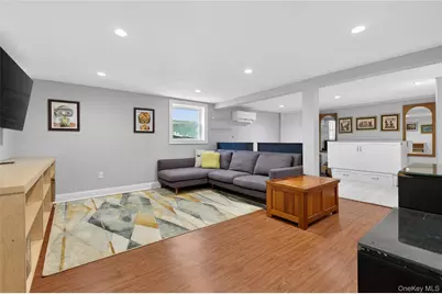 96 School Street, Oyster Bay, NY 11771 - Photo 34