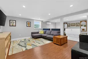 96 School St, Oyster Bay, NY 11771 - Photo 34