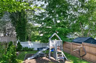 96 School St, Oyster Bay, NY 11771 - Photo 42