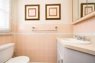 47 Stanley Cir, New York, NY 10308 - Photo 22