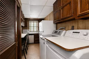47 Stanley Cir, New York, NY 10308 - Photo 32