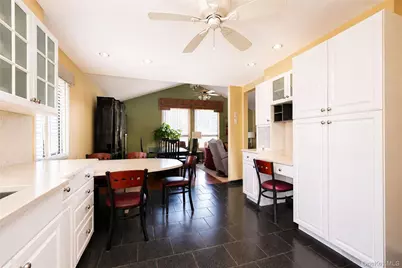 47 Stanley Circle, New York, NY 10308 - Photo 14