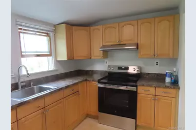 120 Cerny Place, West Islip, NY 11795 - Photo 6