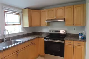 120 Cerny Pl, West Islip, NY 11795 - Photo 6