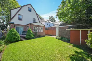 53-24 212th St, Bayside, NY 11364 - Photo 20