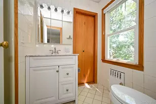 53-24 212th St, Bayside, NY 11364 - Photo 12