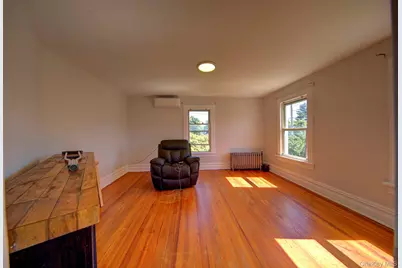 1250 Woodfield Road #2, Rockville Centre, NY 11570 - Photo 2