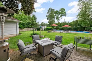 39 Merrivale Dr, Smithtown, NY 11787 - Photo 38