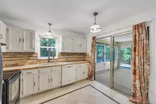 338 Edinburgh Dr, Ridge, NY 11961 - Photo 6