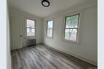722 E 231st Street, Bronx, NY 10466 - Photo 10