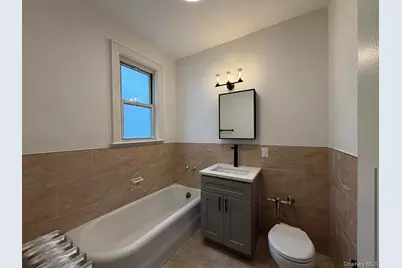 722 E 231st Street, Bronx, NY 10466 - Photo 6