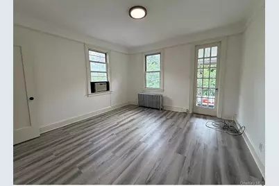 722 E 231st Street, Bronx, NY 10466 - Photo 8