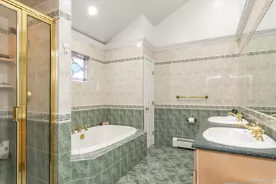 1185 Webber Avenue, West Hempstead, NY 11550 - Photo 14