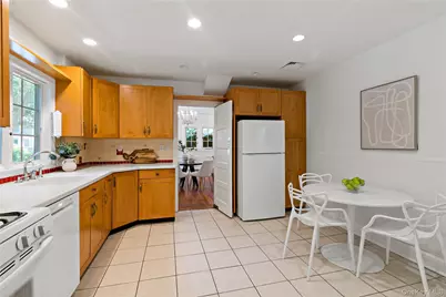 241 Madison Road, Scarsdale, NY 10583 - Photo 12