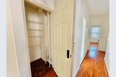 2879 Harrington Avenue, Bronx, NY 10461 - Photo 12