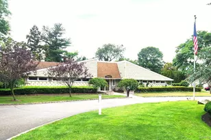 9 Freedom Ln, Coram, NY 11727 - Photo 12