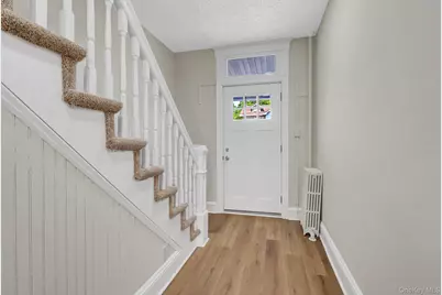 5 Columbia Street, Farmingdale, NY 11735 - Photo 4