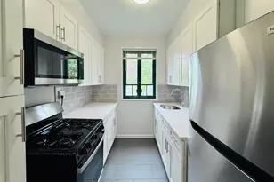 1680 Metropolitan, Bronx, NY 10462 - Photo 1