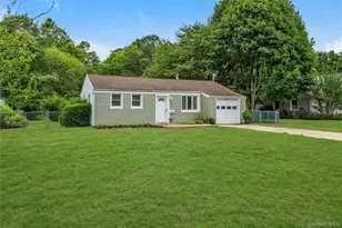 1580 N Gardiner Dr, Bay Shore, NY 11706 - Photo 20