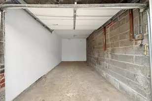 806 E 227th St, Bronx, NY 10466 - Photo 34