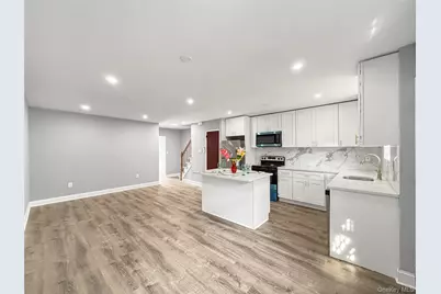 806 E 227th Street, Bronx, NY 10466 - Photo 12