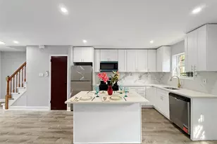 806 E 227th St, Bronx, NY 10466 - Photo 6