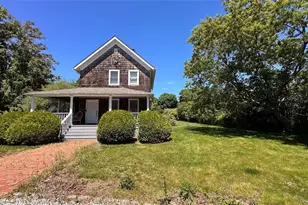 10 Kerrie Ct, Southampton, NY 11968 - Photo 4
