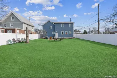 300 Daub Avenue, Hewlett, NY 11557 - Photo 14