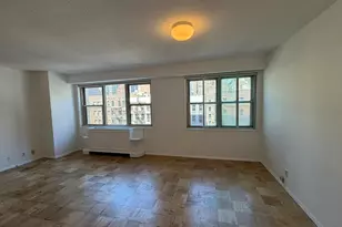 400 E 54th St, New York, NY 10022 - Photo 2