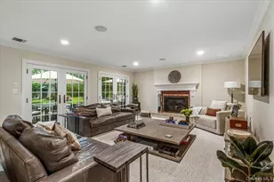 30 Woodland Rd, Roslyn, NY 11576 - Photo 10