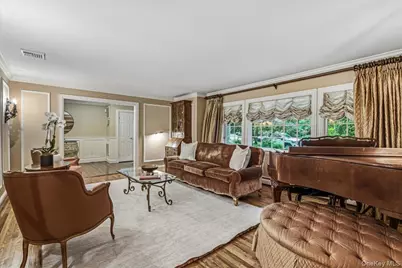30 Woodland Road, Roslyn, NY 11576 - Photo 12