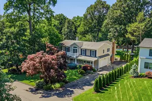 30 Woodland Rd, Roslyn, NY 11576 - Photo 2
