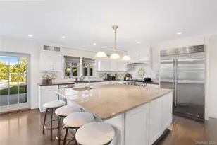 275 Main St, Westhampton Beach, NY 11978 - Photo 12