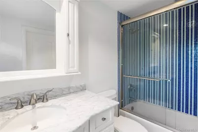 275 Main Street, Westhampton Beach, NY 11978 - Photo 28