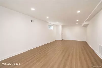 22 Putters Court, New York, NY 10301 - Photo 24
