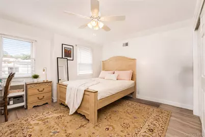 22 Putters Court, New York, NY 10301 - Photo 20