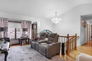 2694 Dorothy St, Bellmore, NY 11710 - Photo 4