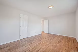 381 N Clinton Ave, Lindenhurst, NY 11757 - Photo 10
