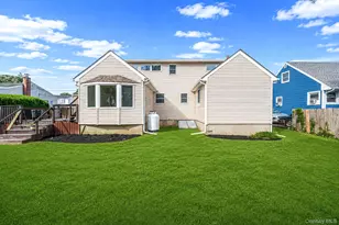 381 N Clinton Ave, Lindenhurst, NY 11757 - Photo 4
