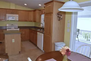 314 Brittany Terrace, Rock Tavern, NY 12575 - Photo 16