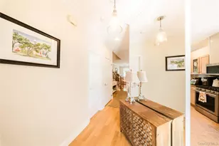 56 Leeward Ct, Port Jefferson, NY 11777 - Photo 4