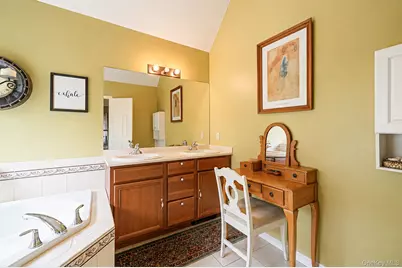 17 Holmes Avenue, Eastport, NY 11941 - Photo 16