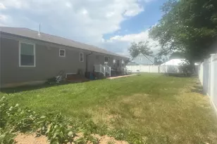 32 Bedford St, Copiague, NY 11726 - Photo 12