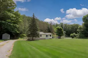 185 Oxford Rd, Chester, NY 10918 - Photo 2