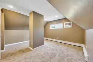 21 Horn Ln, Levittown, NY 11756 - Photo 24