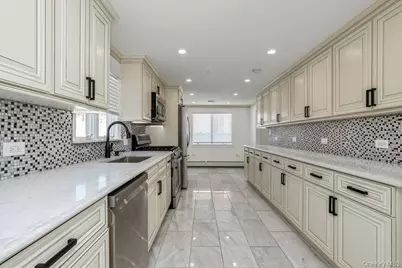 66 Wicks Path, Commack, NY 11725 - Photo 8