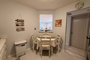 4205 Fox Ln, Poughkeepsie, NY 12603 - Photo 10