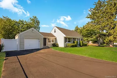 200 4th Avenue, East Northport, NY 11731 - Photo 2