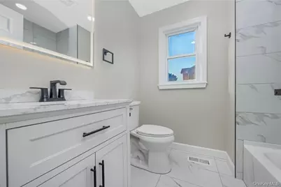 200 4th Avenue, East Northport, NY 11731 - Photo 24
