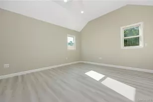 200 4th Ave, East Northport, NY 11731 - Photo 22